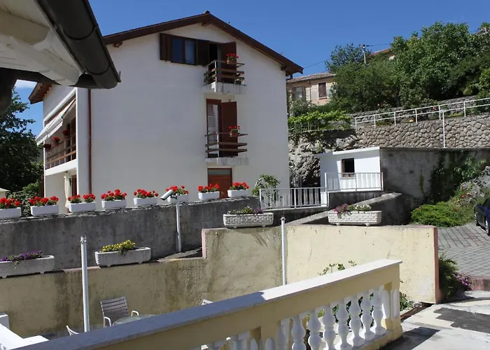 With A Parking Space - 7844 Апартаменти