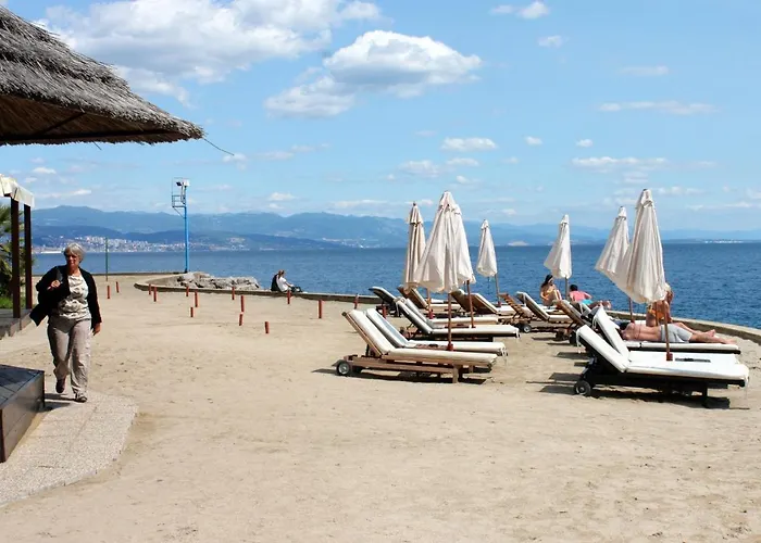 With A Parking Space - 7844 奥帕提亚